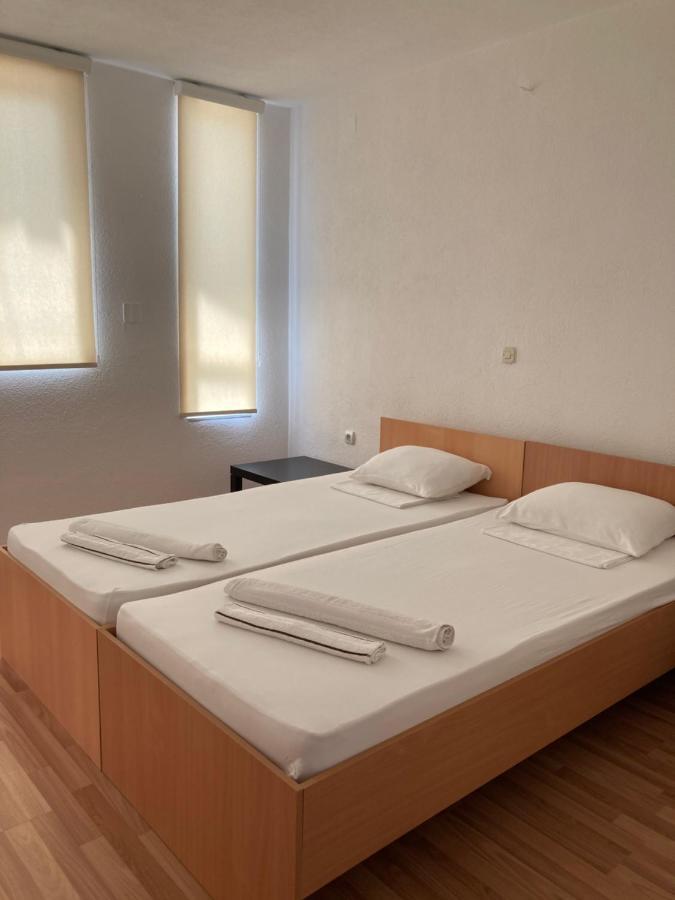 Tiki Apartments 게브겔리야 외부 사진