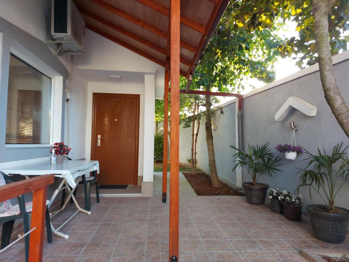 Tiki Apartments 게브겔리야 외부 사진