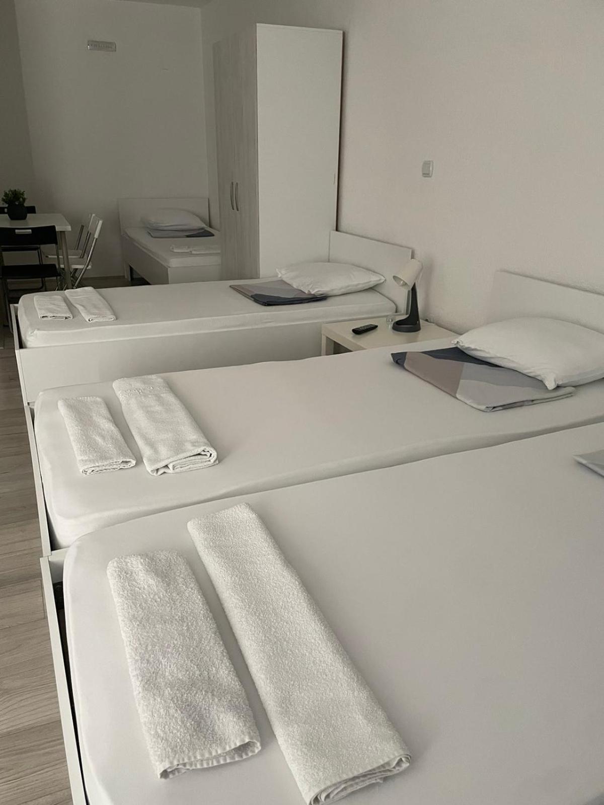 Tiki Apartments 게브겔리야 외부 사진